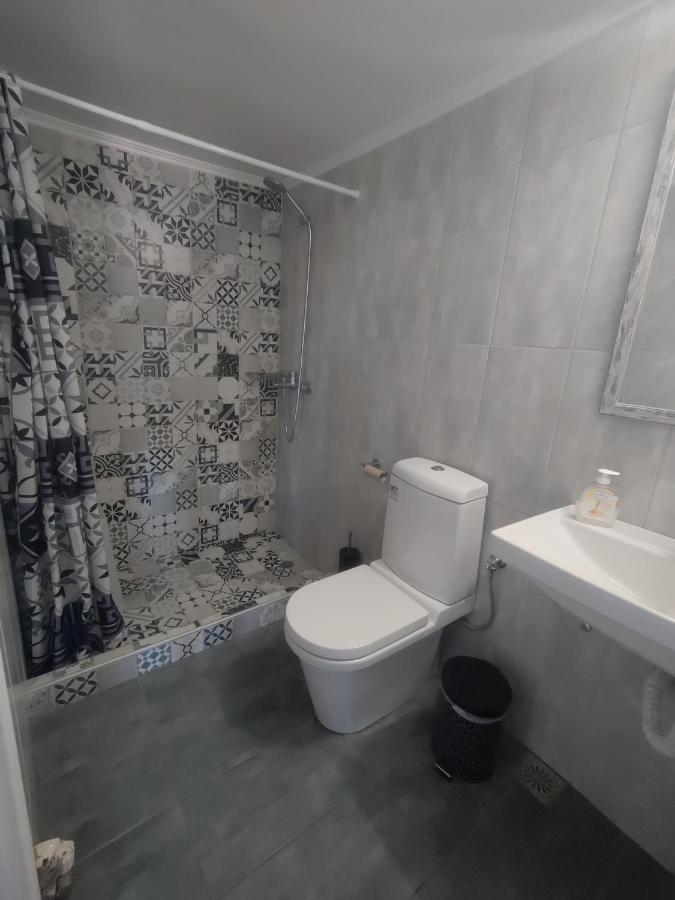 Roxani Studios-Apartments Petra  Ngoại thất bức ảnh