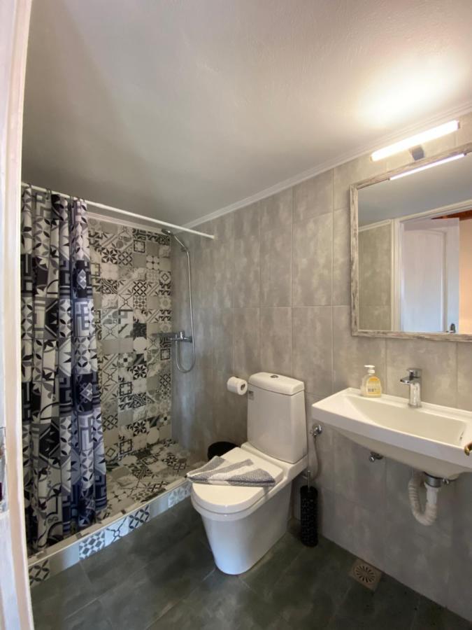 Roxani Studios-Apartments Petra  Ngoại thất bức ảnh