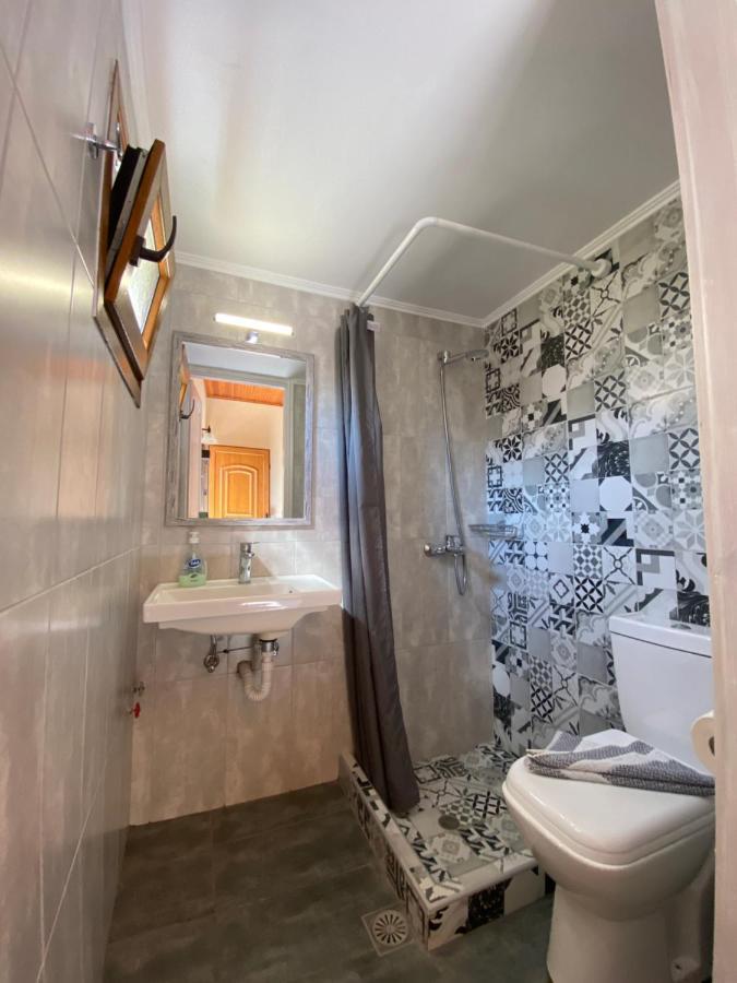 Roxani Studios-Apartments Petra  Ngoại thất bức ảnh