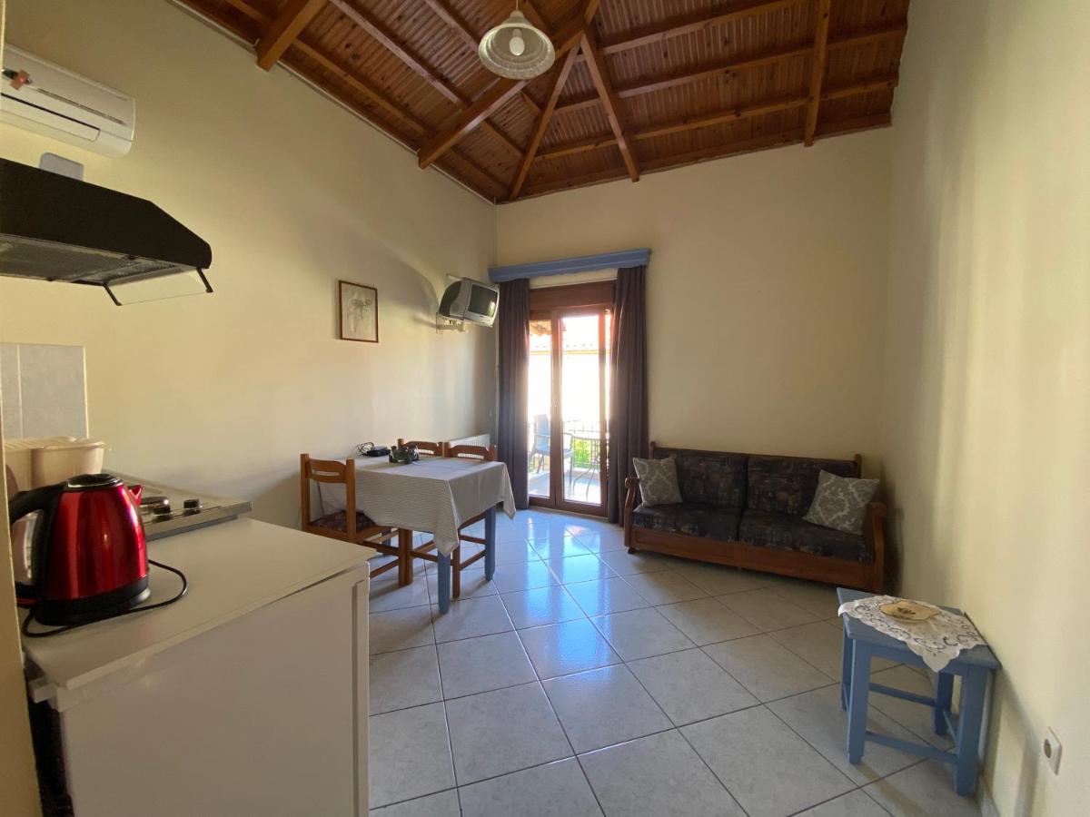 Roxani Studios-Apartments Petra  Ngoại thất bức ảnh