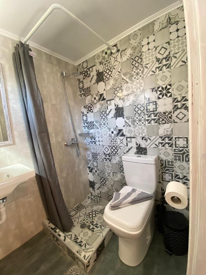 Roxani Studios-Apartments Petra  Ngoại thất bức ảnh