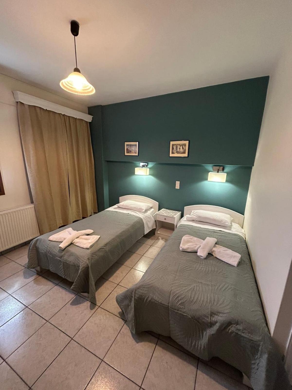 Roxani Studios-Apartments Petra  Ngoại thất bức ảnh
